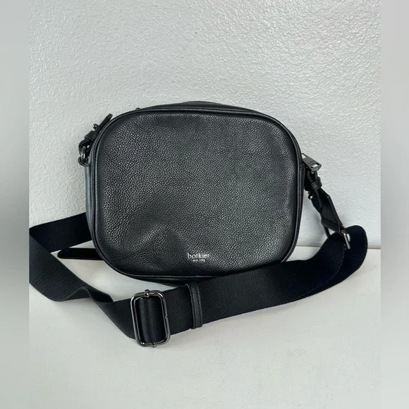 Like new! Botkier Chelsea Camera Bag Black Leather
